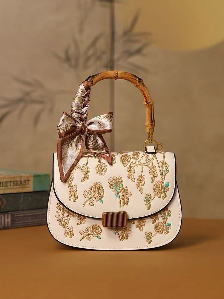 High Quality Bamboo Handle Wom - огляд і ціна Embroidery Texture