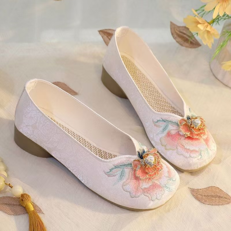 Woman Low Heel Embroidered Clo - огляд і ціна Embroidery Fabric